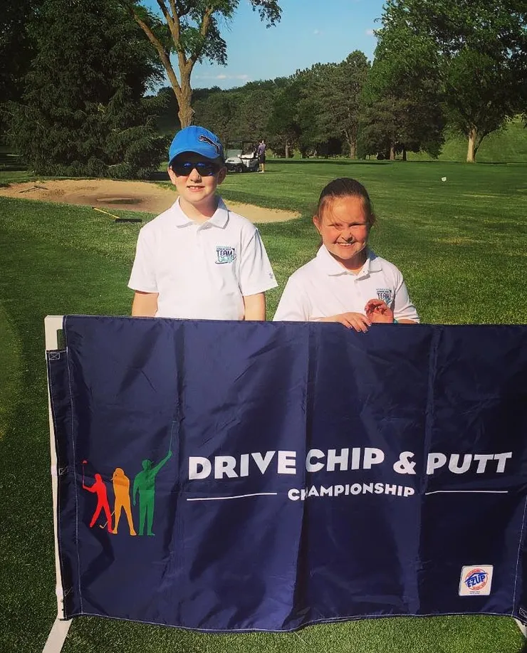 junior golfers at Pine Lake